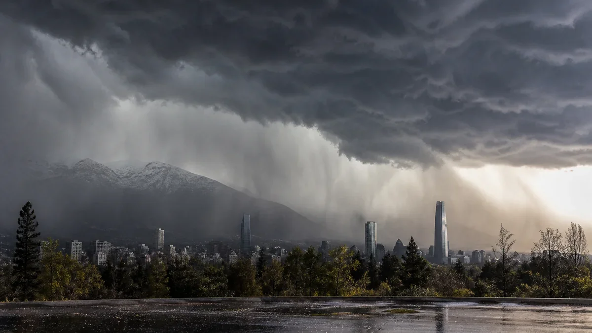 Alerta amarilla en toda la Región Metropolitana: el sábado 31 será el día más intenso del sistema frontal