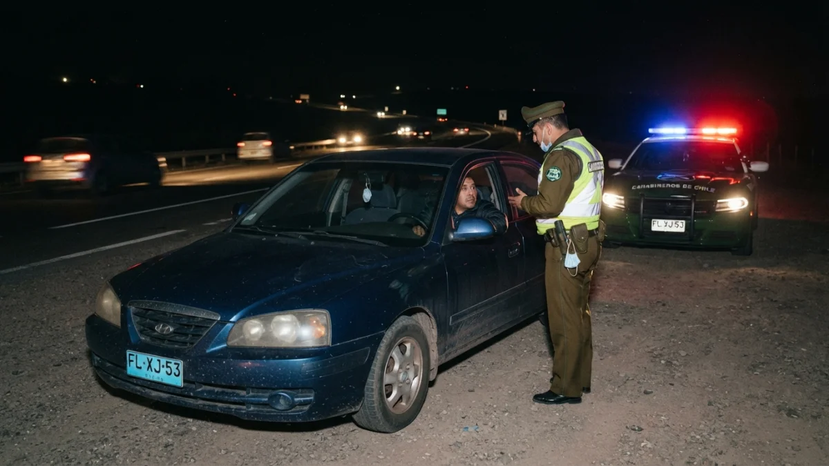 Detienen a falso diplomático de la inexistente "República de Lemuria" tras control en la Ruta 5